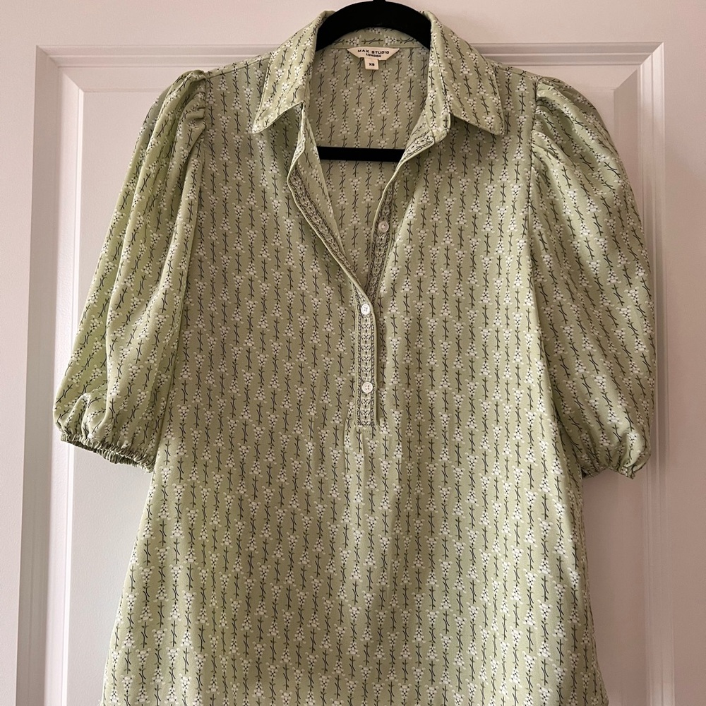 Max Studio Light Green Patterned Blouse